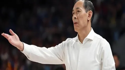 激战4月胜局揭晓！土篮超焦点对决：梅克泽芬迪VS皮纳尔深度解析！